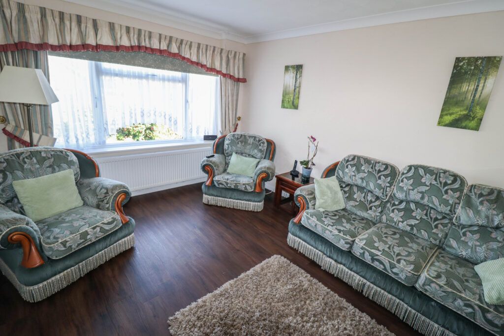 Property photo 3 of 16