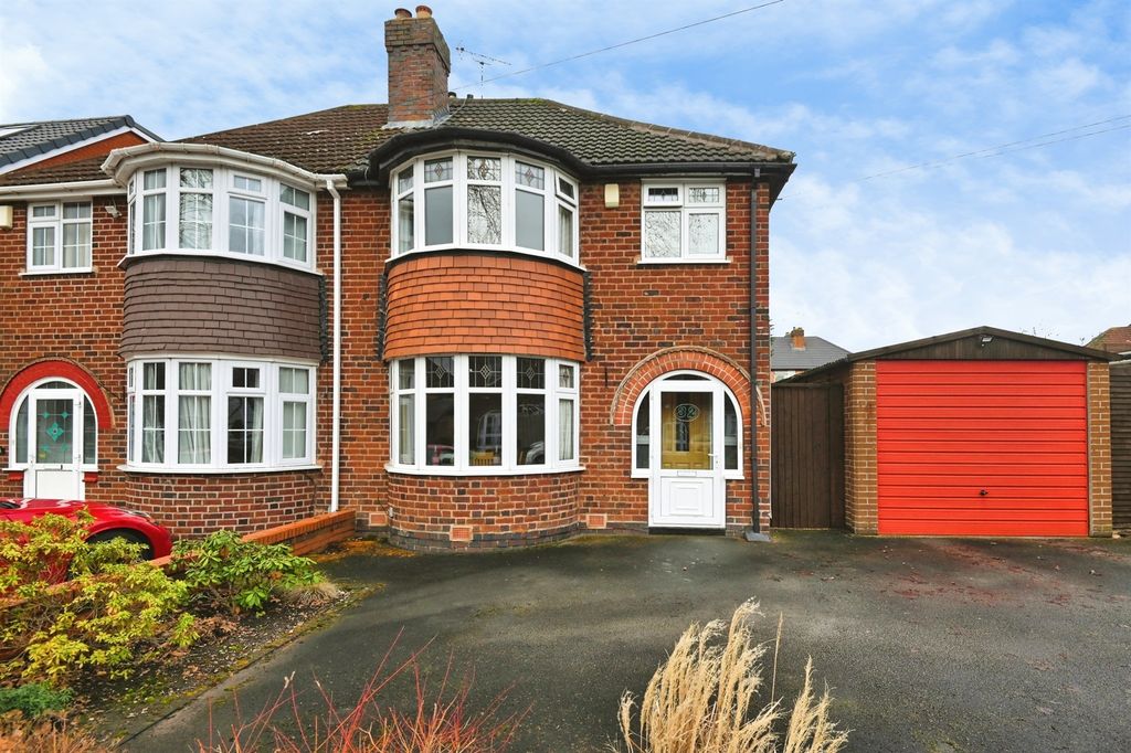 Property photo 2 of 17