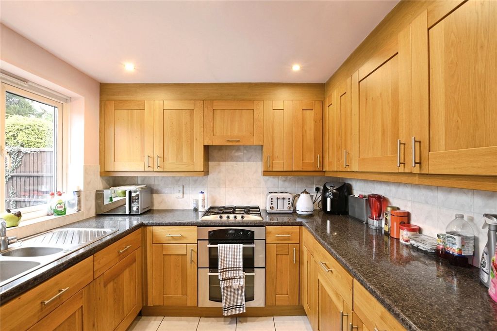 Property photo 3 of 17 Picture No. 27