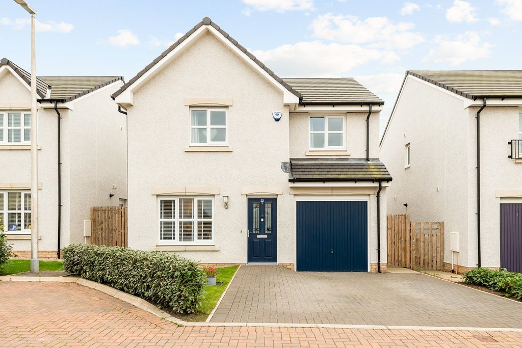 Property photo 1 of 35 4393091