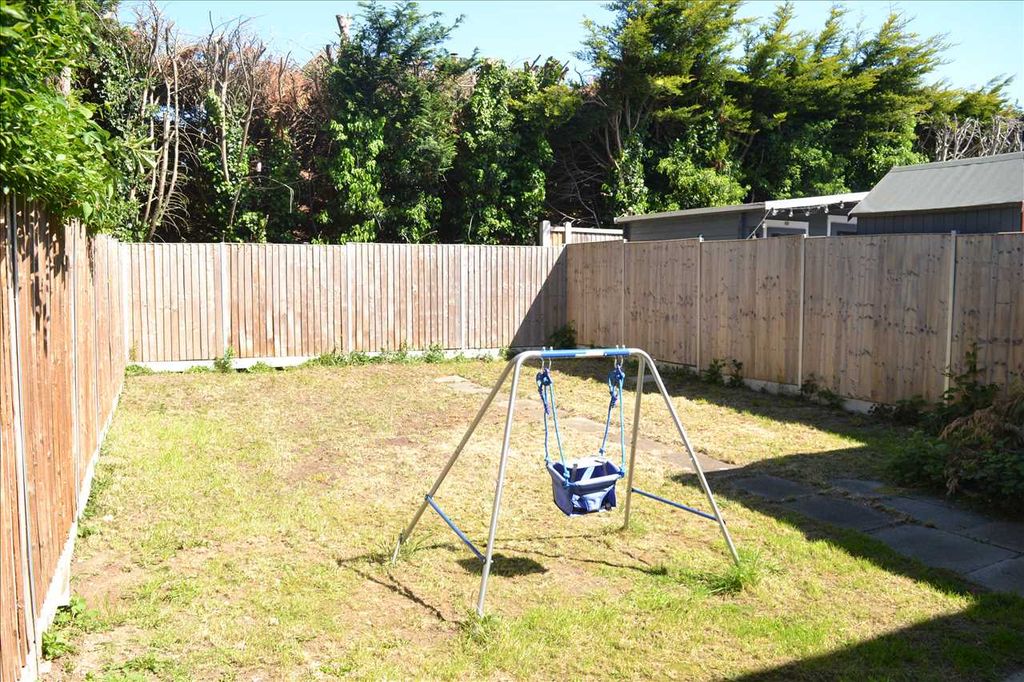 Property photo 3 of 11