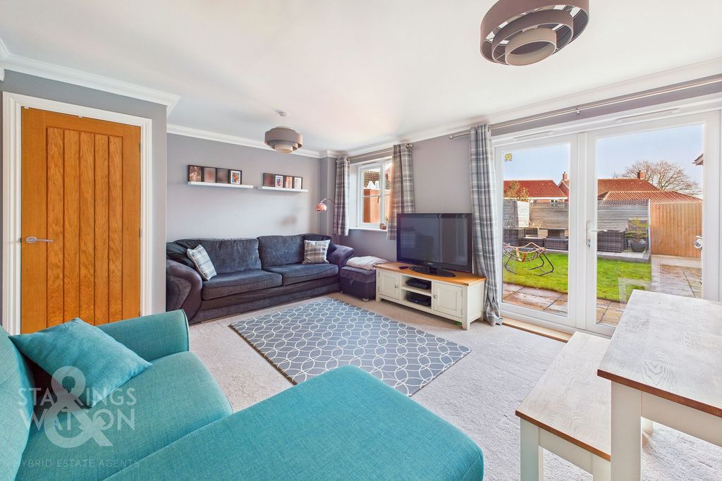 Property photo 2 of 22