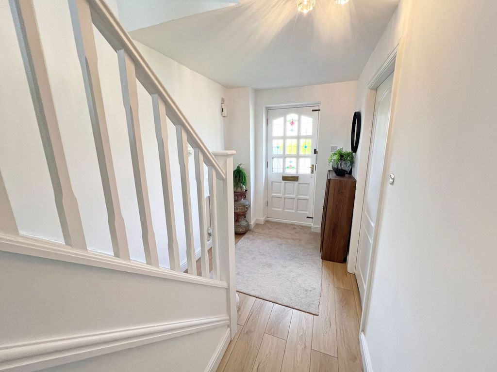 Property photo 2 of 30