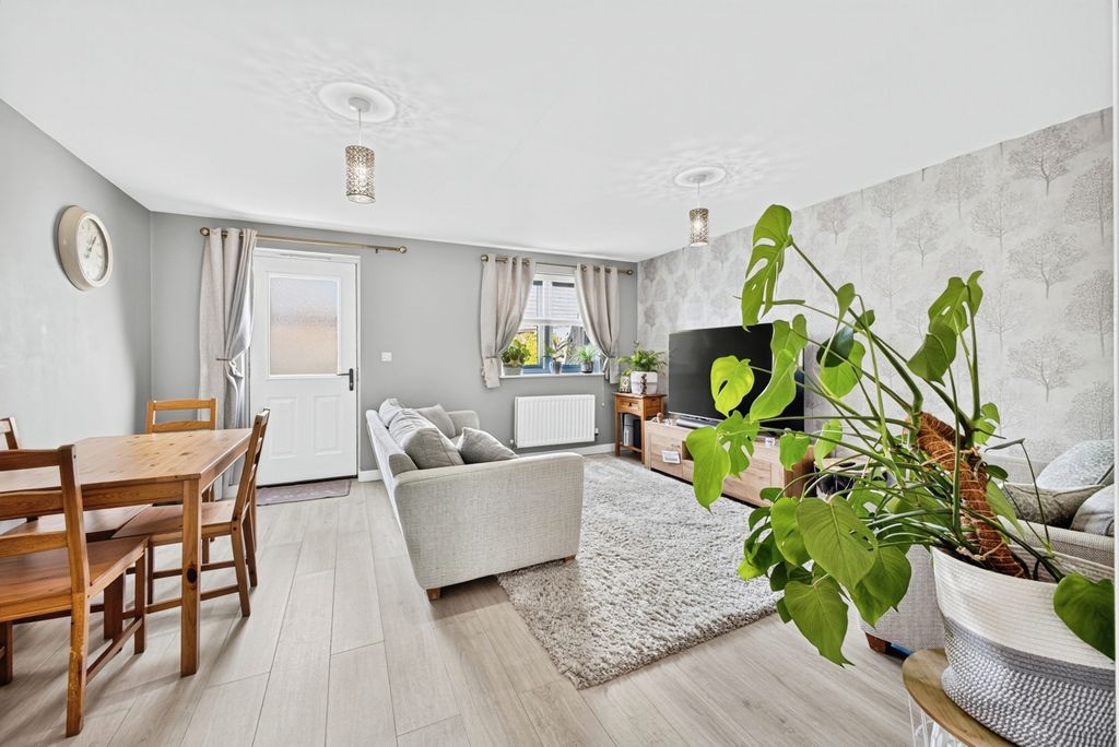 Property photo 2 of 19 Pbox-Img.Jpg