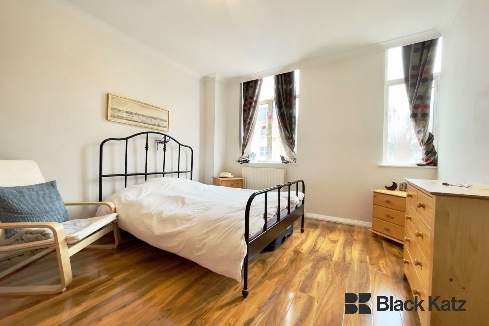 Property photo 3 of 5