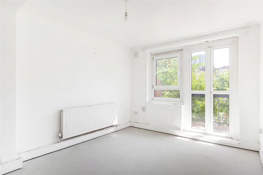 Property photo 2 of 15 Picture No. 13