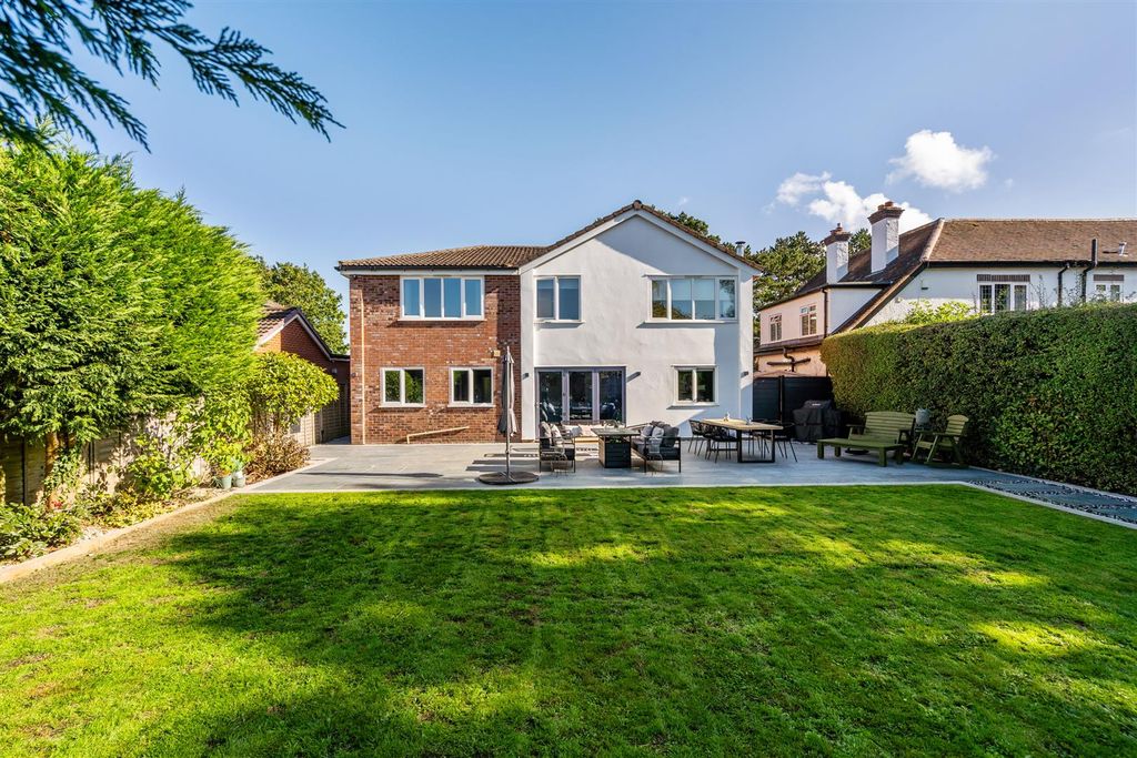 Property photo 2 of 26 127 Dingle Lane_7.Jpg