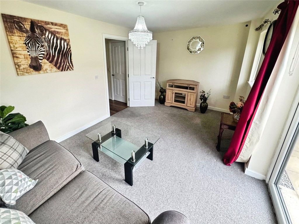 Property photo 3 of 19 Picture No. 05