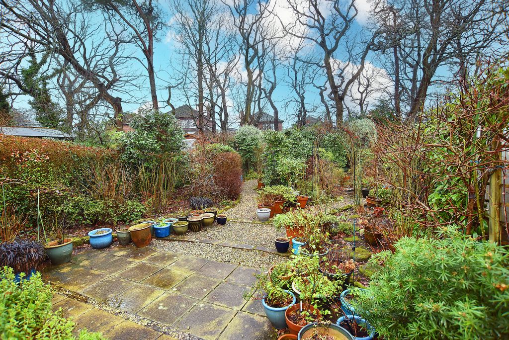 Property photo 2 of 22