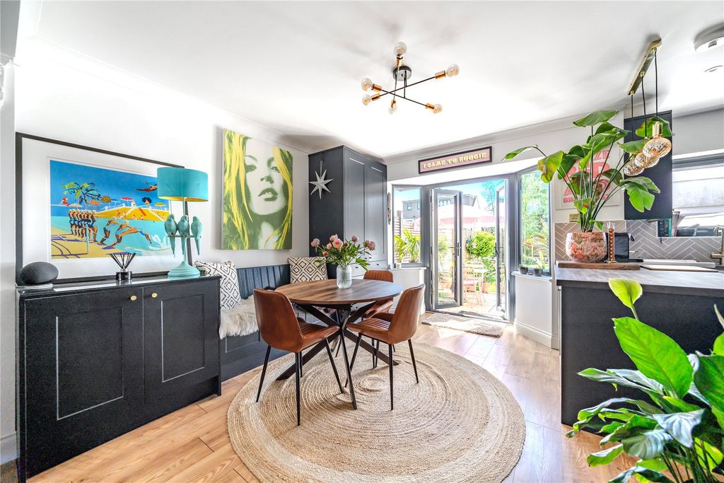 Property photo 2 of 15 Picture No. 10