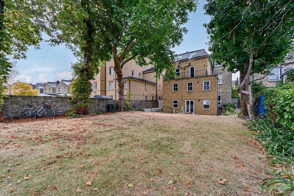 Property photo 1 of 10