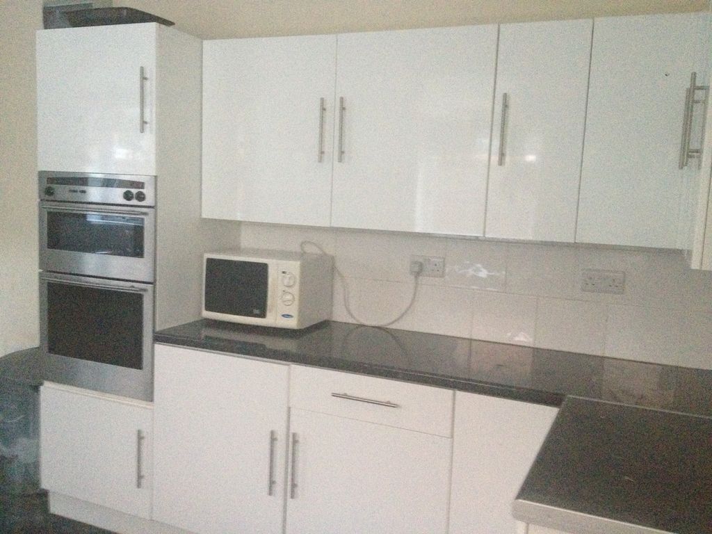 Property photo 1 of 3