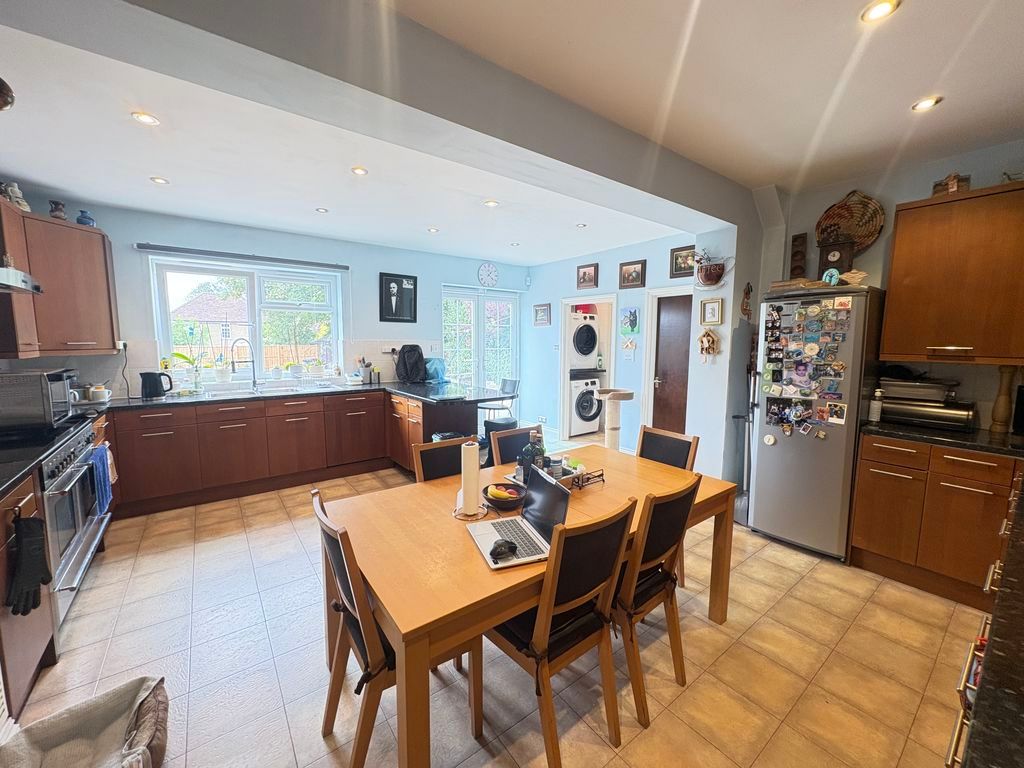 Property photo 2 of 14 Photo 9