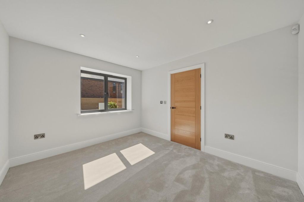 Additional image 15 of 5 bed detached house for saleMain Road, Plumtree NG12