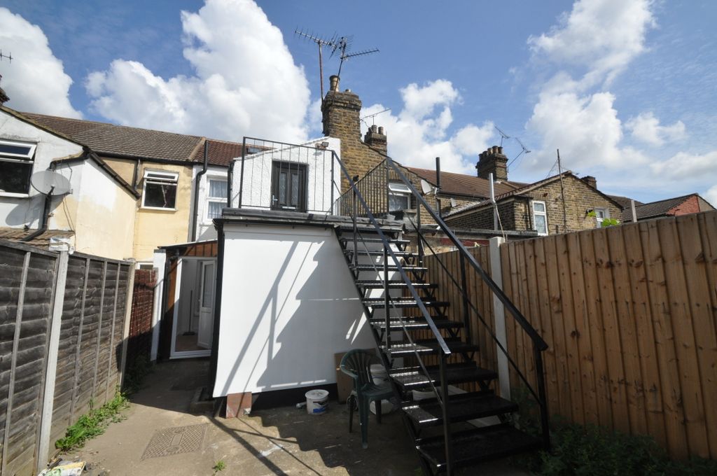 Property photo 2 of 4 Rear External Access