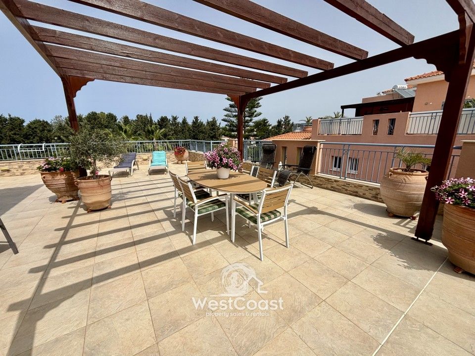 Property photo 1 of 30