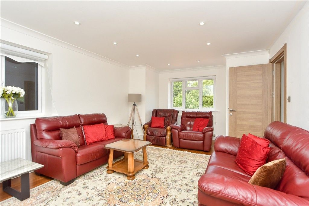 Property photo 3 of 20 Sitting Room