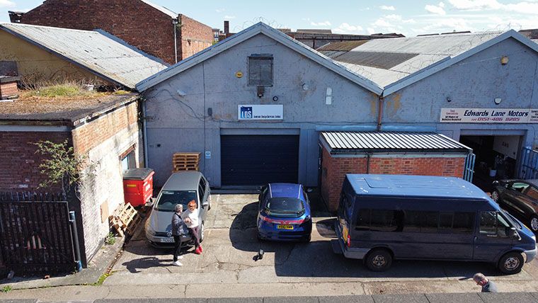 Property photo 1 of 2