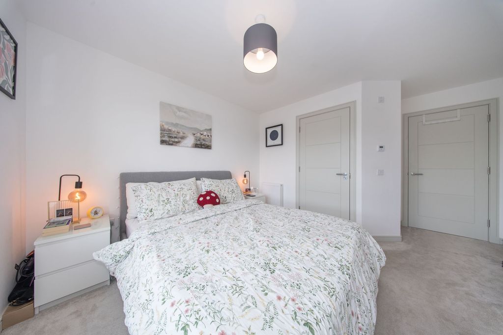 Additional image 9 of 2 bed flat for saleKaims Crescent, Livingston EH54