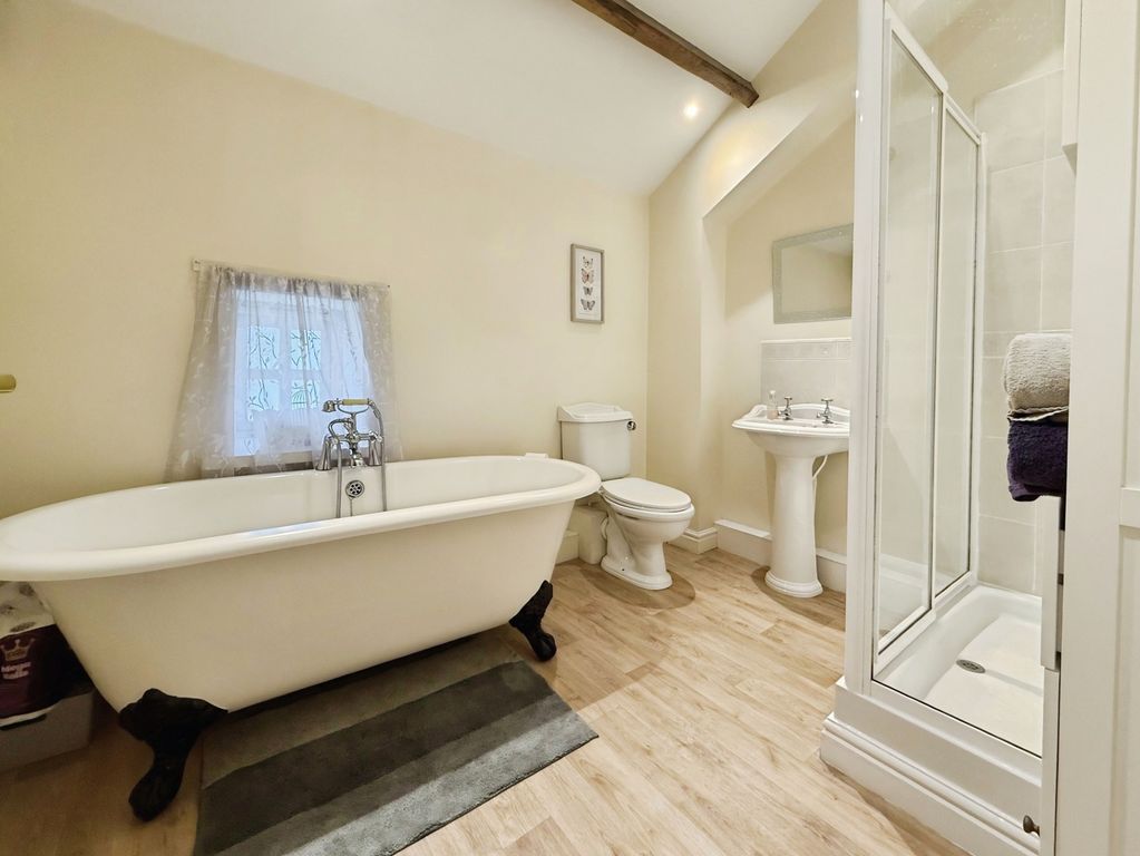 Property photo 3 of 12 Bathroom