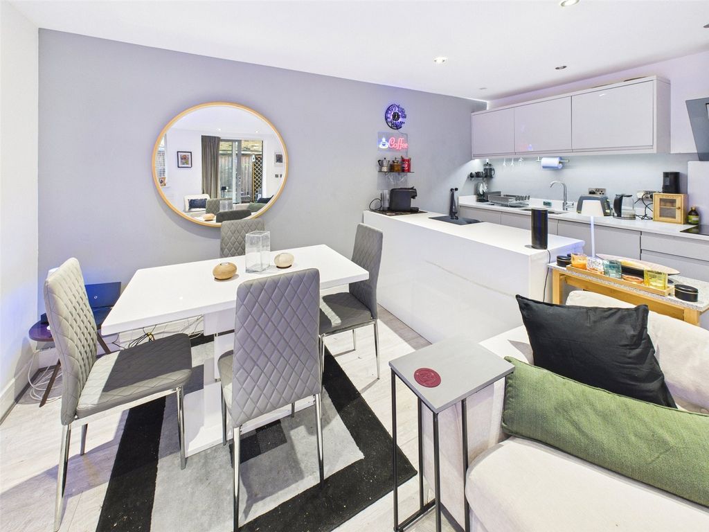 Additional image 10 of 2 bed flat for saleStation Road, Hampton TW12