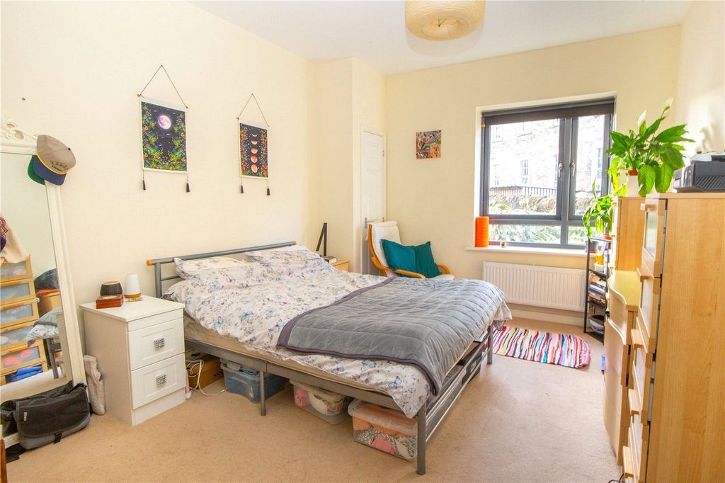 Property photo 3 of 8 Picture No. 29