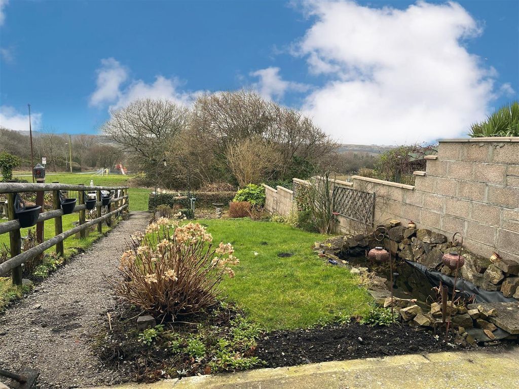 Property photo 2 of 28 Garden.Jpg