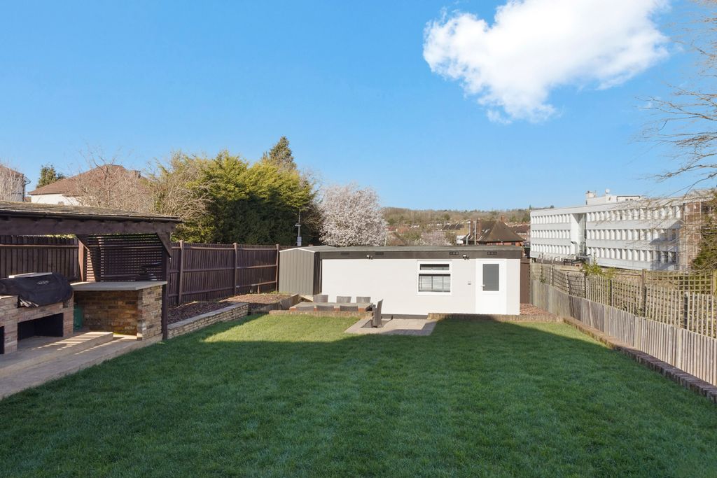 Property photo 2 of 14 6 Colchester Road - Khgkbco9Xeobi3Hluihx