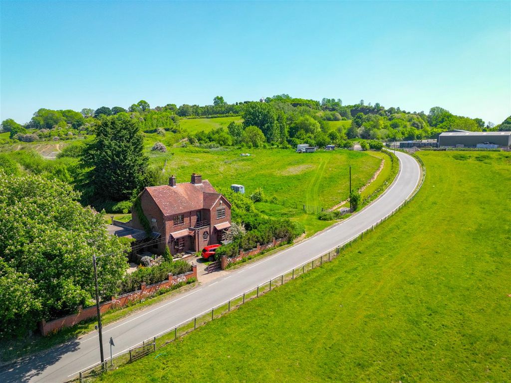 Property photo 1 of 41