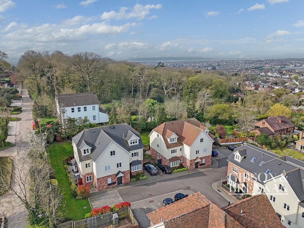 Property photo 2 of 12