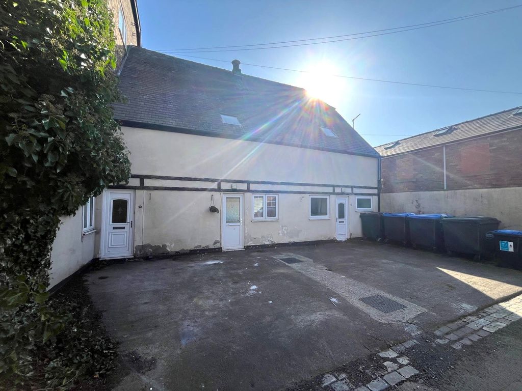 Property photo 1 of 6 Photograph 1