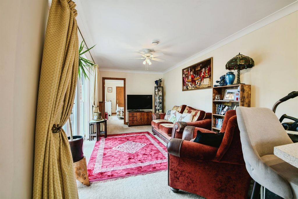 Property photo 3 of 22
