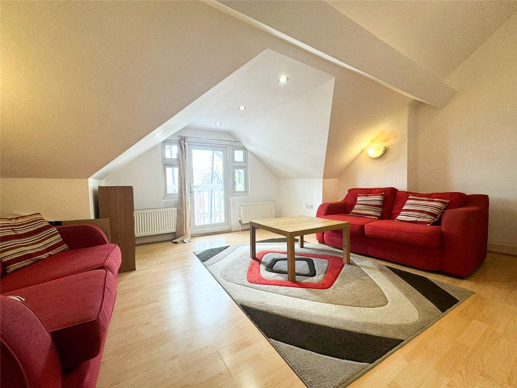 Property photo 2 of 6 Picture No. 10