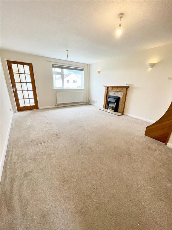 Property photo 3 of 9 3.Jpg