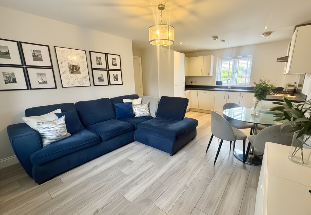 Property photo 2 of 14 4586663