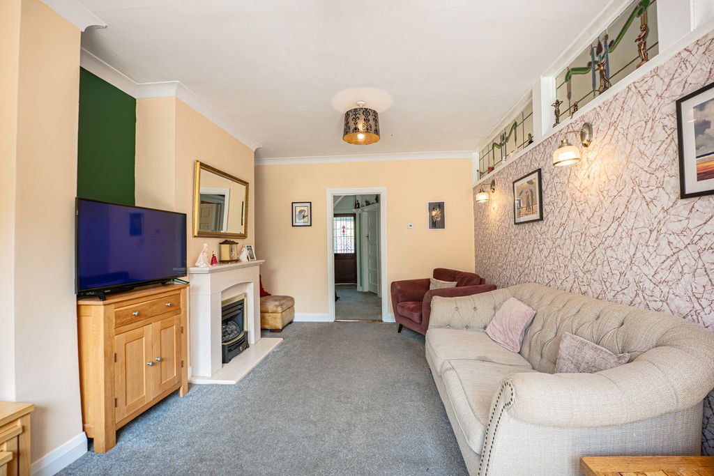 Property photo 3 of 36