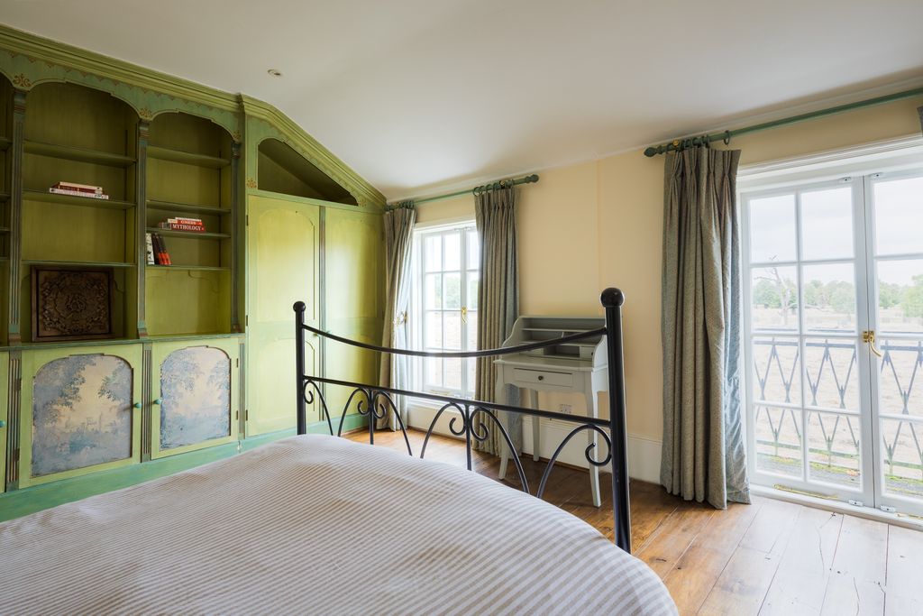 Additional image 10 of 4 bed detached house for saleHampton Court Road, East Molesey KT8