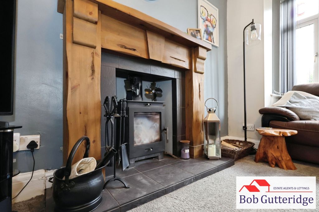 Property photo 3 of 35 Pbox-Img.Jpg