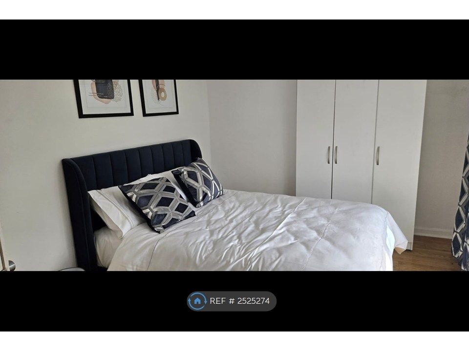 Property photo 1 of 17 Master Double Bed Room 2