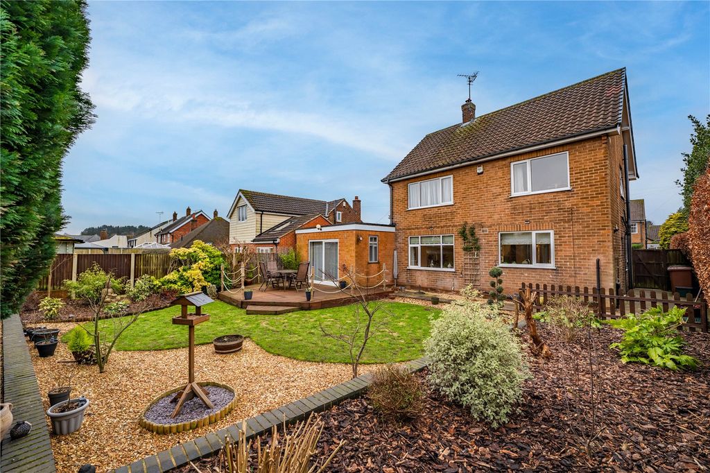 Property photo 1 of 39 Picture No. 11