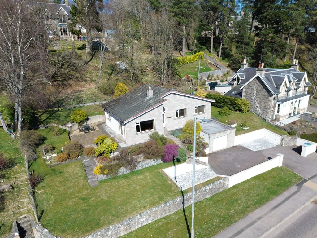 Property photo 2 of 39