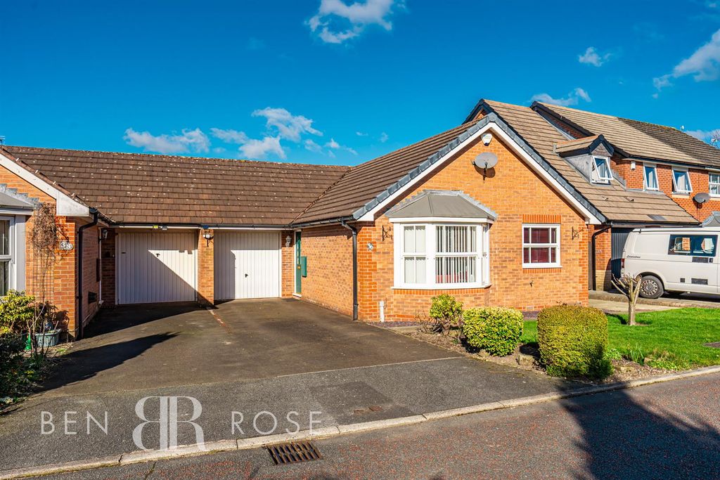 Property photo 1 of 16 Front External
