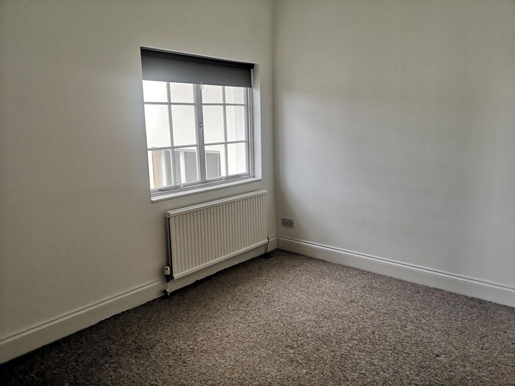 Property photo 3 of 4 Bedroom