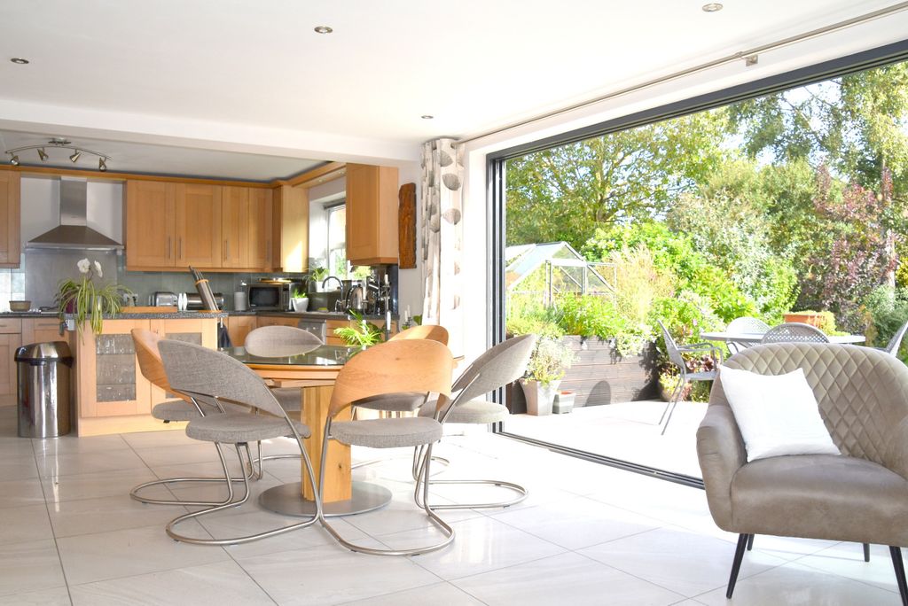 Property photo 3 of 32 3122737