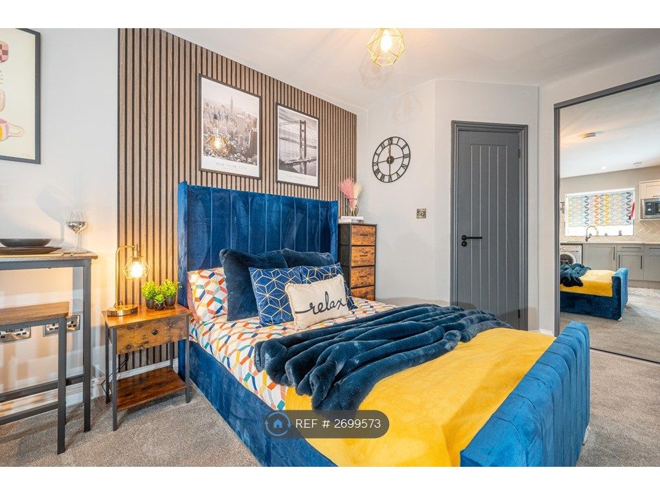 Property photo 2 of 13 Bedroom