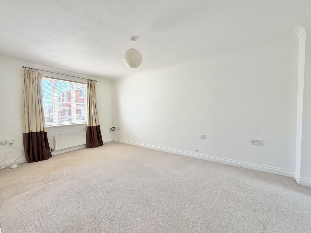 Property photo 2 of 18 Photo 3