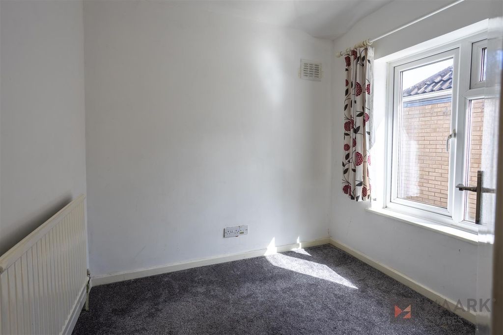 Additional image 6 of 3 bed semi-detached house to rentWoodgate Drive, Birstall, Leicester LE4