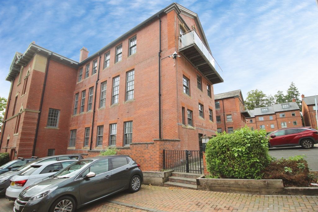 Property photo 1 of 14