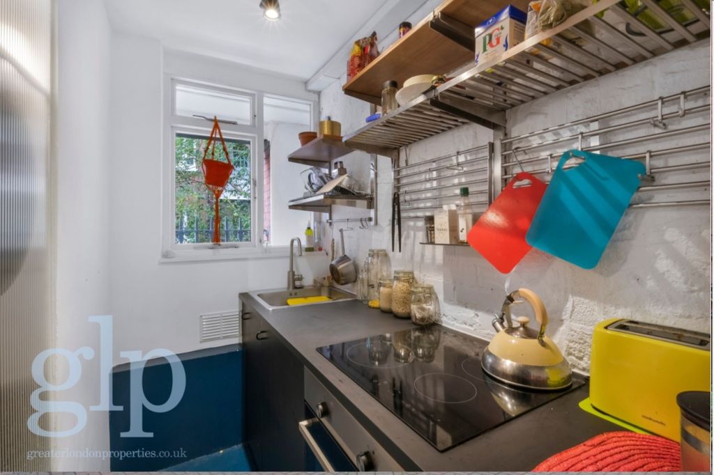 Property photo 2 of 8 2724404
