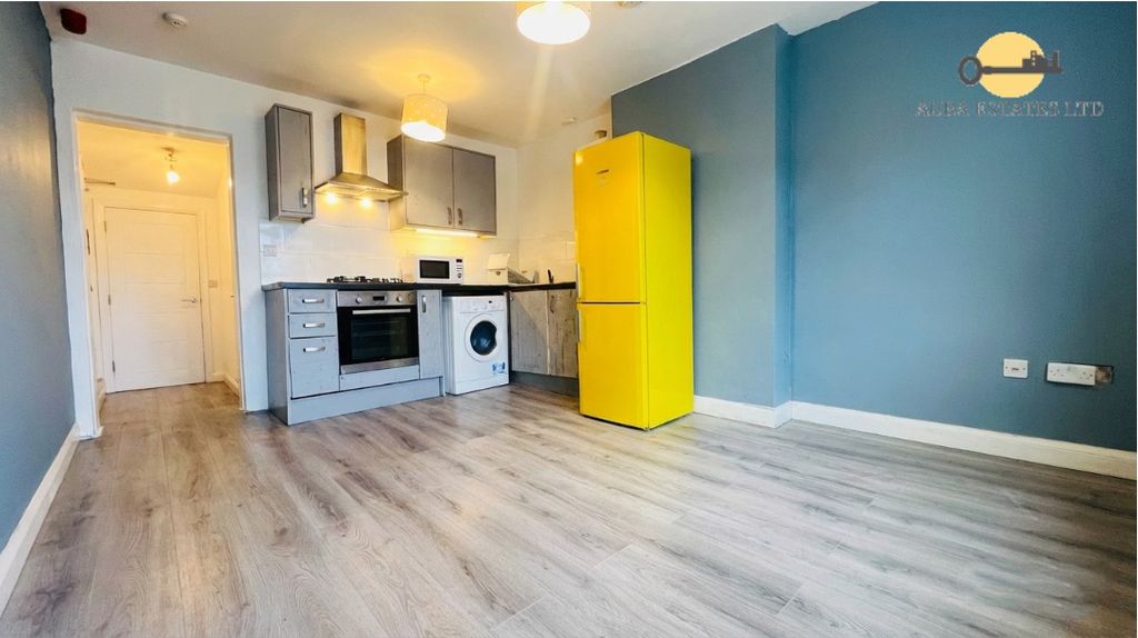 Property photo 2 of 4